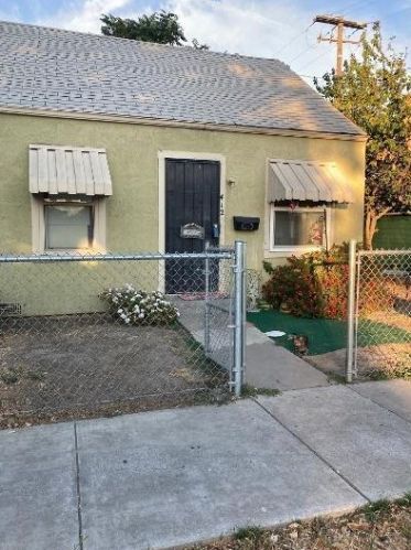 412 Stockton St, Lodi, CA 95240-4127