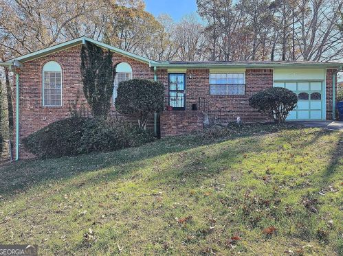 2195 Fairway Cir, Atlanta, GA 30331-7101