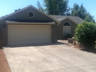 604 Bockes Loop, Sheridan, OR 97378-1508
