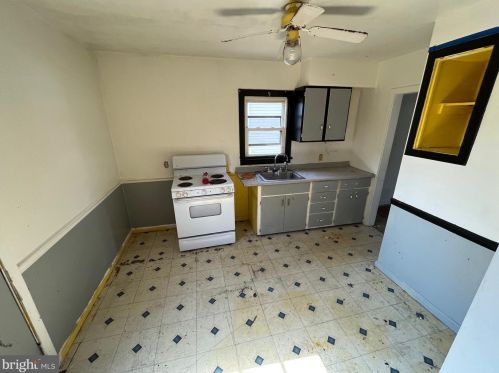 1321 Spg Rd, Carlisle PA  17013-1557 exterior