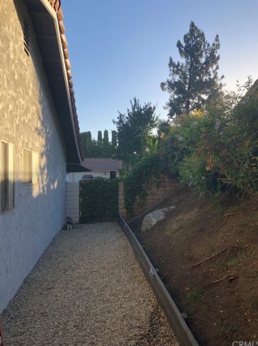 6807 Rycroft Dr, Riverside CA  92506-5352 exterior