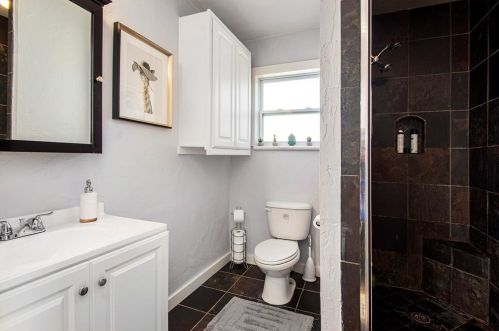 4244 Cresthaven Rd, Dallas TX  75209-3010 exterior