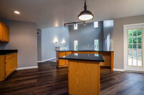 630 Merganser Dr, Hobart IN 46342-9487 exterior