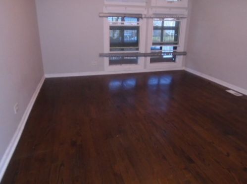 3359 Indiana Ave, Chicago, IL 60616-3838