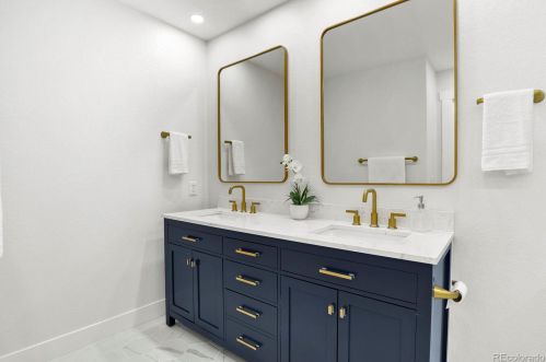 7743 Niagara Way, Englewood CO  80112-2515 exterior