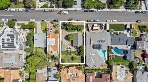931 1st St, Manhattan Beach, CA 90266-6603