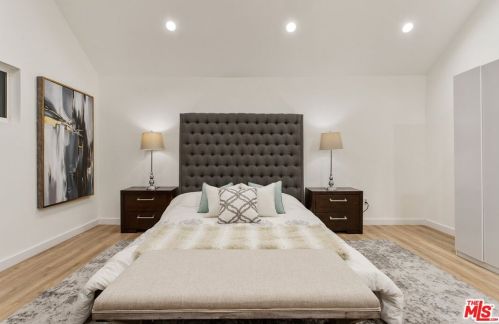 4951 Cedros Ave, Van Nuys CA  91403-1637 exterior