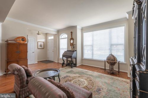 2169 Armitage Ct, Woodbridge, VA 22191-6106