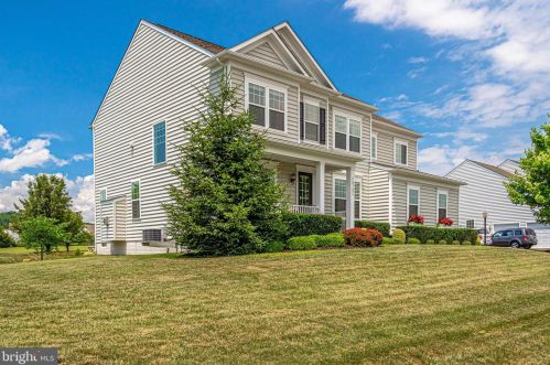 15751 Trongate Ct, Leesburg, VA 20176-7630