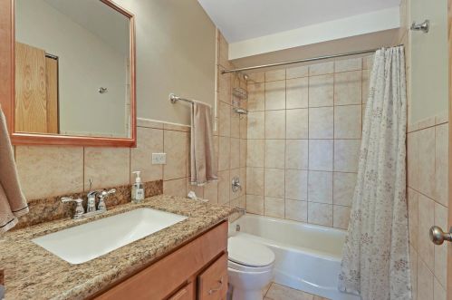 27771 Lake Shore Dr, Spring Grove IL  60081-9118 exterior