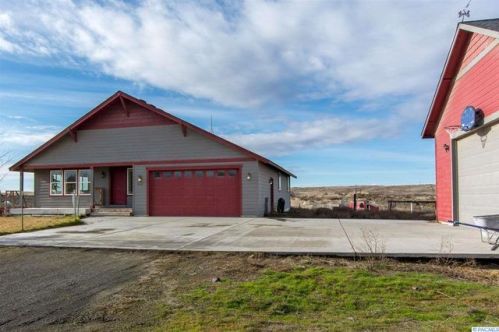 260 Tuck Rd, Eltopia, WA 99330-9791
