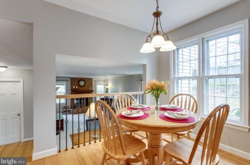 9305 Janphil Ln, Springfield VA  22153-3911 exterior