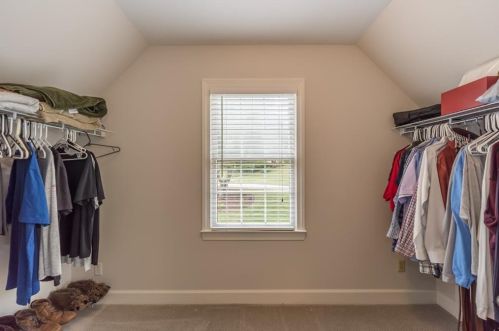 1565 Lazy River Ln, Atlanta GA  30350-3521 exterior