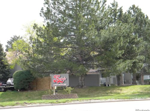 911 Zeno Way, Aurora CO 80017-3460 exterior