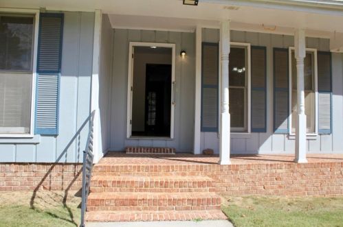 3320 Colony Dr, Conyers, GA 30013-2342