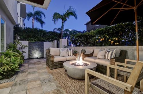 417 27th St, Manhattan Beach, CA 90266-2118