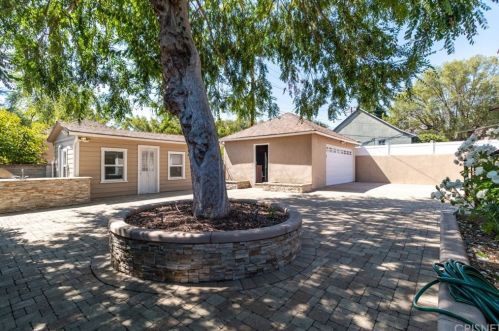 1411 Cleveland Rd, Glendale CA  91202-1414 exterior