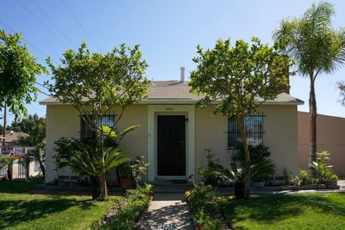1202 Pine St, Santa Ana, CA 92703-4540