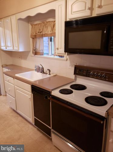 1903 Market St, Primrose PA 17901-2003 exterior