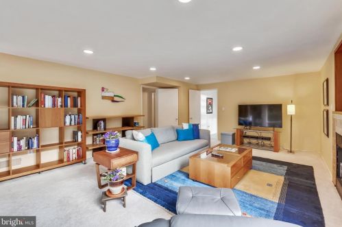 3917 Rickover Rd, Silver Spring MD 20902-2330 exterior