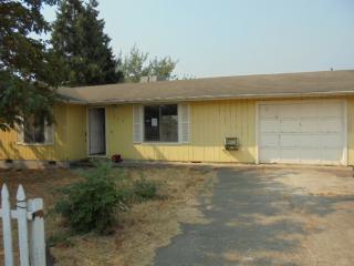 312 D St, Riddle, OR 97469-8793