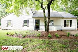 138 Riverchase Dr, Holly Springs, GA 30188-4582