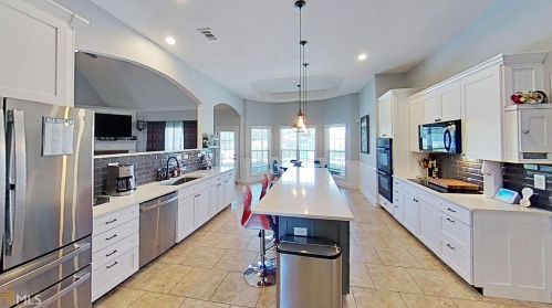 82 Sweet Bay Rd, Kathleen, GA 31047-2186
