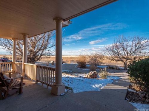 49200 Antelope Dr, Bennett, CO 80102-8655