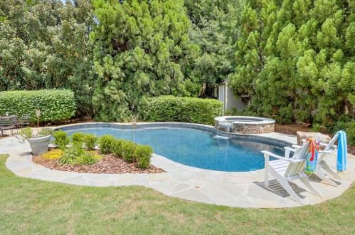 3019 Tuscany Park Dr, Marietta, GA 30068-5313