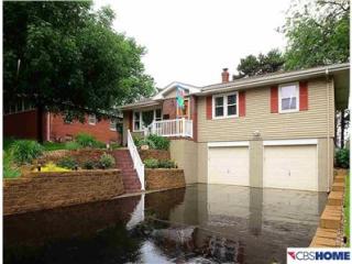 7232 Oak St, Omaha, NE 68124-3536