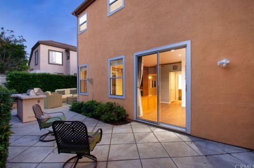 34 Del Ventura, Irvine CA  92606-8857 exterior