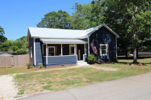 131 Pine St, Mansfield, GA 30055-2729