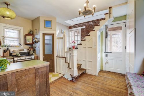 437 44 St, Philadelphia PA 19104-2910 exterior