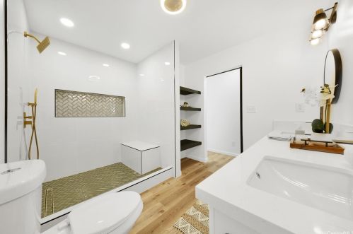 523 Kekupua St, Honolulu HI 96825-2303 exterior