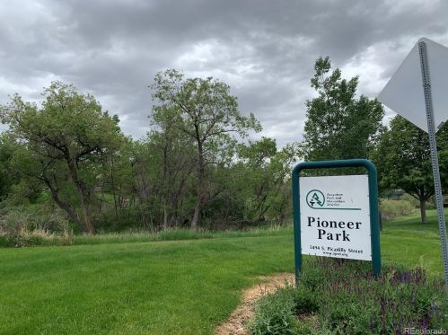 21631 Crestridge Pl, Aurora CO 80015-3596 exterior