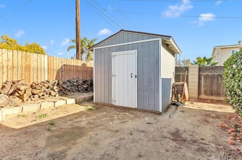 3159 Dolores St, Riverside CA  92504-4505 exterior