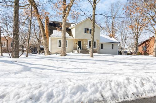 8472 Porter Pl, Crown Point, IN 46307-1426
