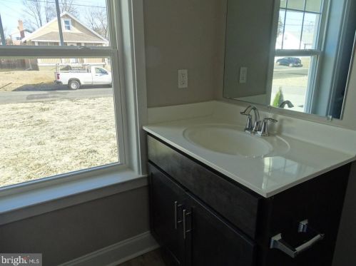 110 Richmond Ave, Blenheim NJ  08012-4724 exterior