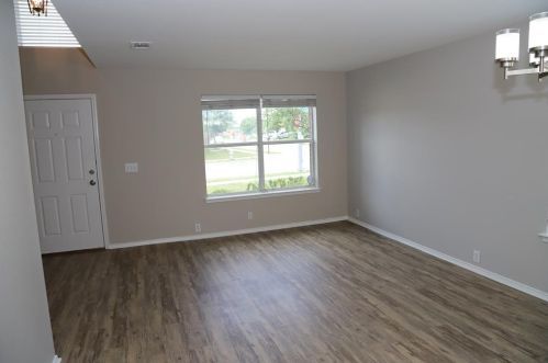 1816 Two Hawks Dr, Fort Worth TX  76131-5421 exterior