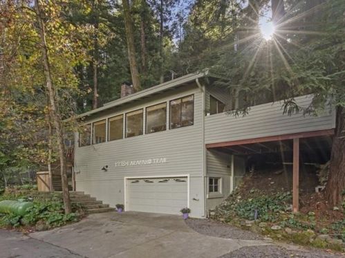 17784 Arapaho Trl, Los Gatos, CA 95033-8822