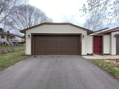 1230 Polk St, Prior Lake, MN 55379-1913