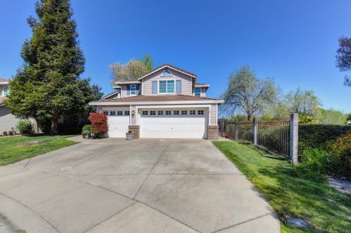 8229 Oakbriar Cir, Elk Grove, CA 95758-7900