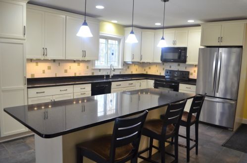 1305 Rush Rd, Henniker, NH 03242-6104