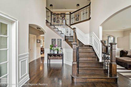 2 Statesboro Rd, East Freehold, NJ 07728-7817