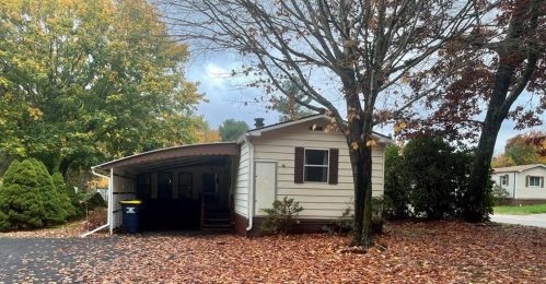3 Nottingham Pl, Coventry, RI 02816-6906