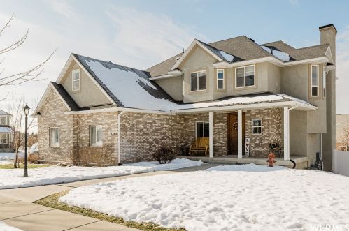 1163 Grandview Dr, Providence, UT 84332-9316