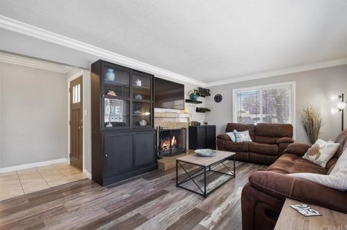 2617 Skywood Pl, Anaheim, CA 92804-2122