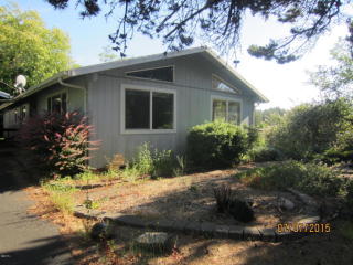 260 Cedar St, Waldport, OR 97394-9693