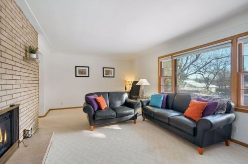 1065 Highview Dr, Saint Paul MN  55112-2417 exterior
