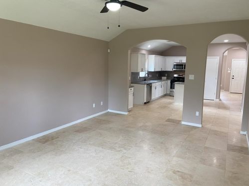 5030 Deerpath Dr, Conroe TX  77303-2380 exterior